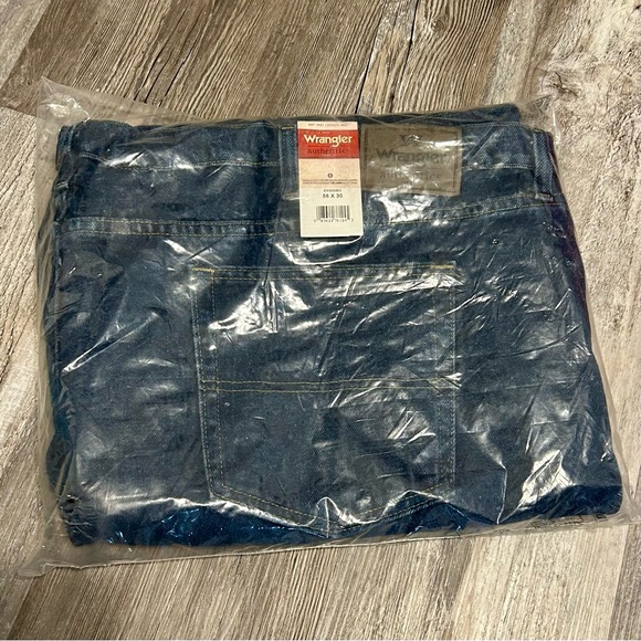 Wrangler NWT Men’s Jeans ZM200SD, 56 X 30 - Picture 1 of 4